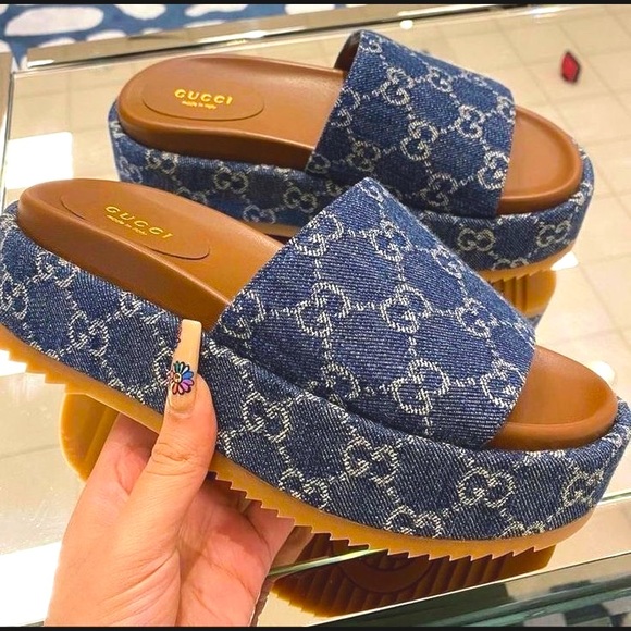 Gucci Angelina platform Slides and matching bag - Picture 1 of 16